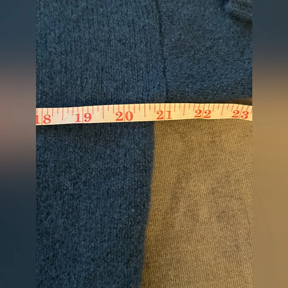 NEW. J Crew women’s sweater.